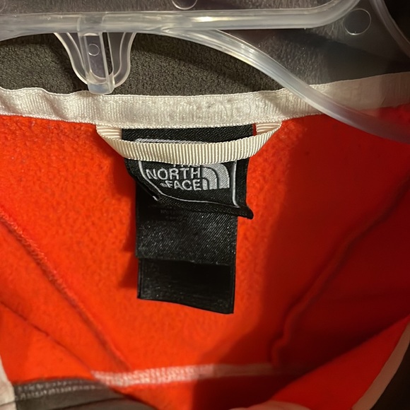 The North Face Women’s Red Zip Front Running Jacket Size Large - Picture 2 of 12